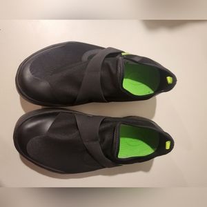 Oofos Mens Black Size 10 Low Mesh Slip On Recovery Shoe